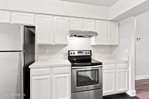 8965 Bridgecreek Drive, Jacksonville FL - photo 7 of 25