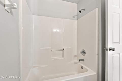 8965 Bridgecreek Drive, Jacksonville FL - photo 19 of 25