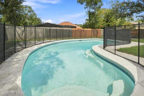 8965 Bridgecreek Drive, Jacksonville FL - photo 21 of 25