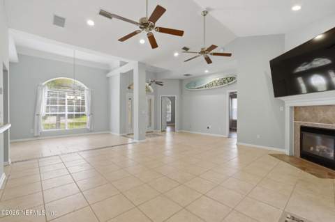 9174 Milton Drive, Jacksonville FL - photo 15 of 47