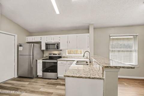 1264 Suffolk Place, Orange Park FL - photo 13 of 16