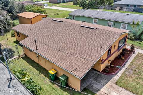 628 3rd Avenue, Jacksonville Beach FL - photo 7 of 37