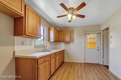628 3rd Avenue, Jacksonville Beach FL - photo 19 of 37