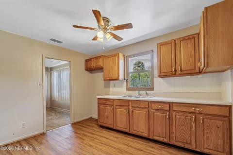 628 3rd Avenue, Jacksonville Beach FL - photo 18 of 37