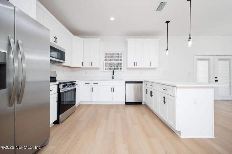 3 bedroom Single Family Residence at 4538 Mayflower Street, Section Land, Middleburg — photo 5