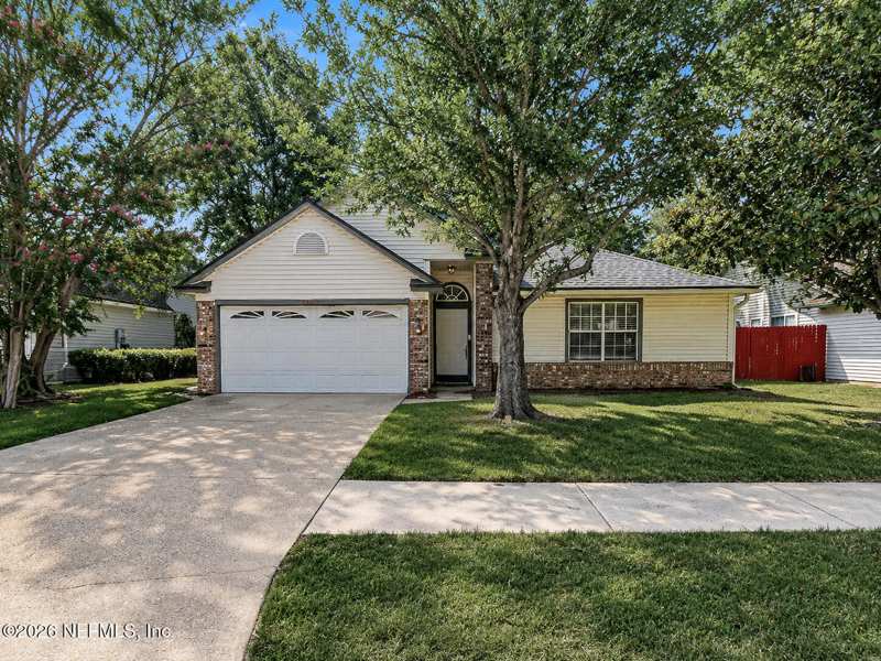 3 bedroom Single Family Residence at 8126 Fieldside Drive, Chimney Lakes, Jacksonville — photo 1