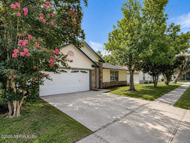 3 bedroom Single Family Residence at 8126 Fieldside Drive, Chimney Lakes, Jacksonville — photo 2