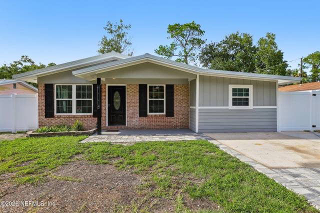 1102 WALNUT Street