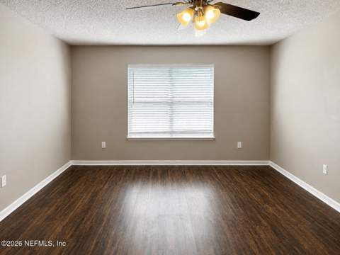 8126 Fieldside Drive, Jacksonville FL - photo 16 of 23