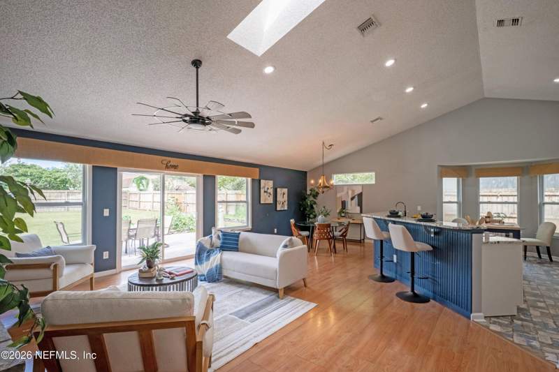 3 bedroom Single Family Residence at 8345 Rockridge Drive, Chimney Lakes, Jacksonville — photo 5