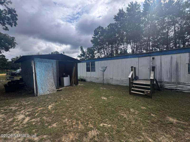 2 bedroom Manufactured Home at 111 Ontario Street, Interlachen Lakes Estates, Interlachen — photo 5