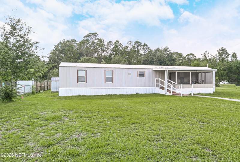 2 bedroom Manufactured Home at 11824 Faye Road, Yarbrough & Rewis, Macclenny — photo 5