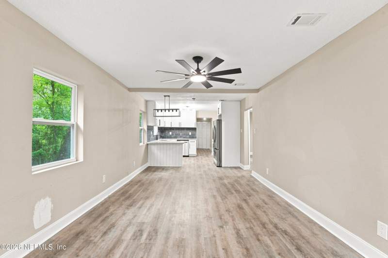 3 bedroom Single Family Residence at 6704 Jolene Drive, Section Land, Jacksonville — photo 5