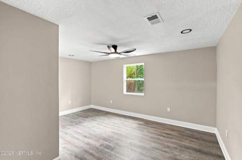 6704 Jolene Drive, Jacksonville FL - photo 16 of 32