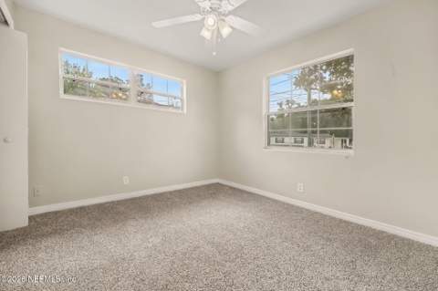 7257 Elvia Drive, Jacksonville FL - photo 16 of 32