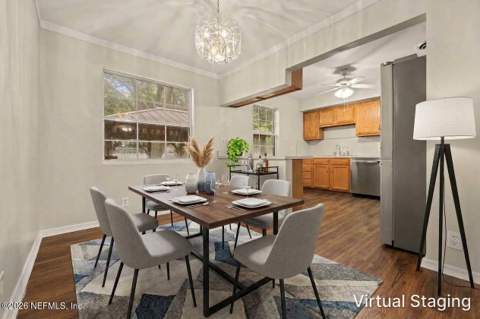 7257 Elvia Drive, Jacksonville FL - photo 9 of 32