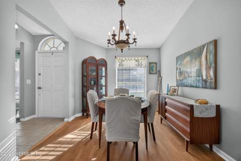 4556 Shaky Leaf Lane, Jacksonville FL - photo 10 of 45