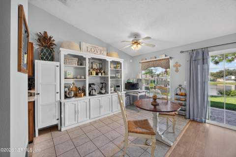 4556 Shaky Leaf Lane, Jacksonville FL - photo 19 of 45