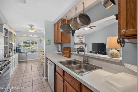 4556 Shaky Leaf Lane, Jacksonville FL - photo 22 of 45