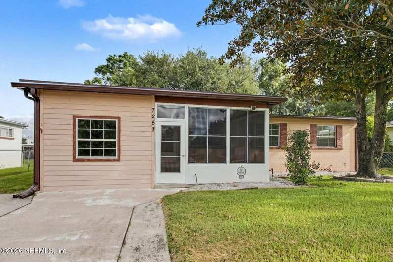 3 bedroom Single Family Residence at 7257 Elvia Drive, Arlingwood, Jacksonville — photo 1