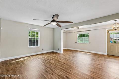 1075 Nelson Street, Jacksonville FL - photo 12 of 45