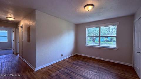 5525 Mahalia Drive, Jacksonville FL - photo 9 of 14