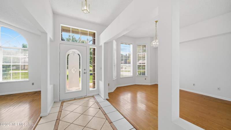 3 bedroom Single Family Residence at 8115 Winding Vine Court, Chimney Lakes, Jacksonville — photo 2