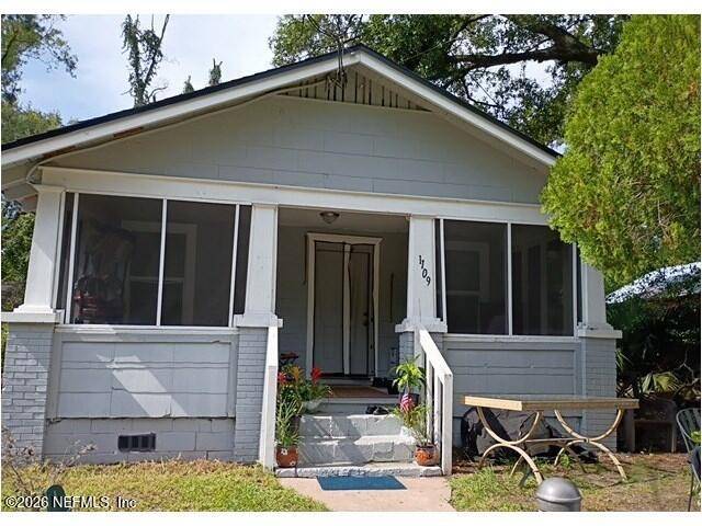 1109 W 26TH Street