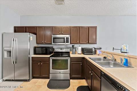 1510 Biscayne Bay Drive, Jacksonville FL - photo 7 of 29