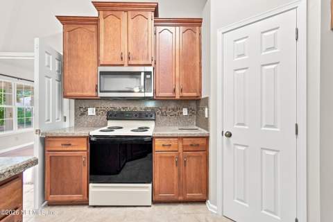2142 Forest Gate Drive, Jacksonville FL - photo 11 of 35