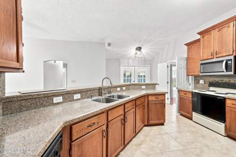2142 Forest Gate Drive, Jacksonville FL - photo 13 of 35