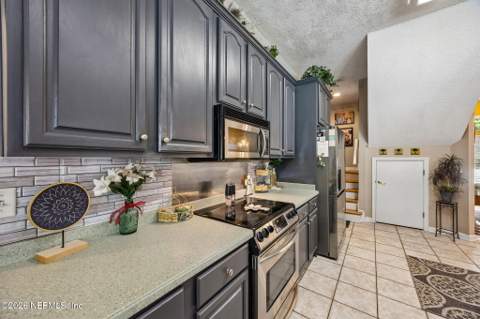 54329 Spring Lake Drive, Callahan FL - photo 11 of 40