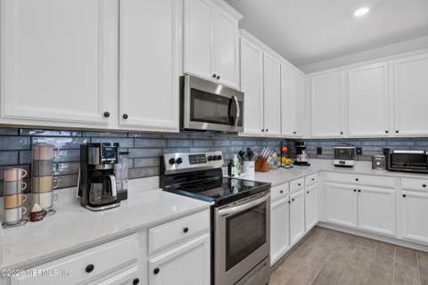 7624 Catnip Lane, Jacksonville FL - photo 19 of 57