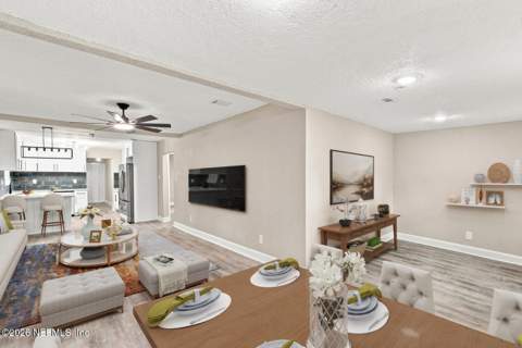 6704 Jolene Drive, Jacksonville FL - photo 6 of 32