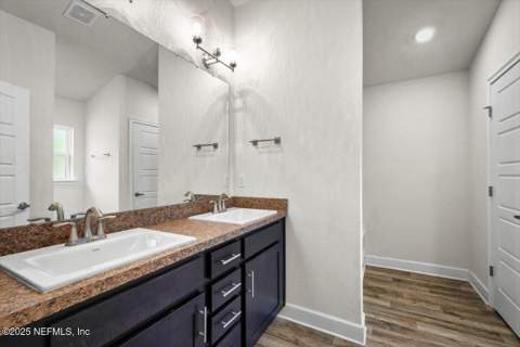 7271 Gateway Court, Jacksonville FL - photo 16 of 31