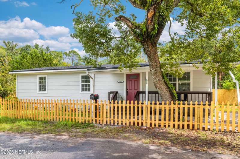 3 bedroom Single Family Residence at 450 S Volusia Street, Clark Addition, St. Augustine — photo 1