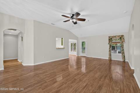 9350 Whisper Glen Drive, Jacksonville FL - photo 10 of 65
