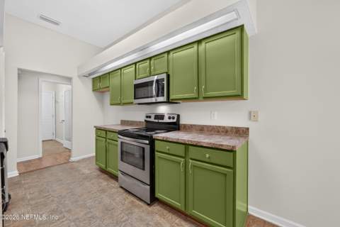 9350 Whisper Glen Drive, Jacksonville FL - photo 19 of 65