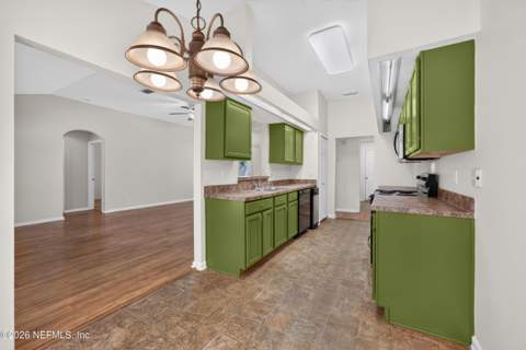 9350 Whisper Glen Drive, Jacksonville FL - photo 18 of 65