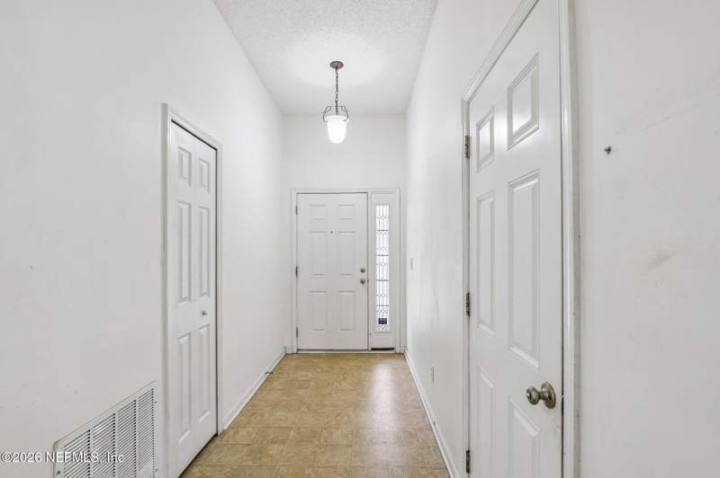 3 bedroom Single Family Residence at 4321 Campus Hills Circle, Campus Hills, Jacksonville — photo 4