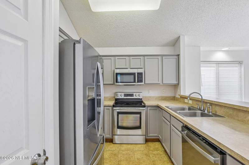 3 bedroom Single Family Residence at 4321 Campus Hills Circle, Campus Hills, Jacksonville — photo 5