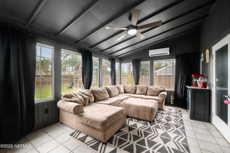 3 bedroom Single Family Residence at 4887 Norwalk Place, Walden Wood, Jacksonville — photo 3
