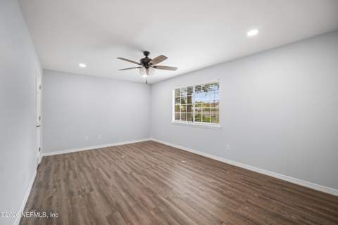 4887 Norwalk Place, Jacksonville FL - photo 7 of 53