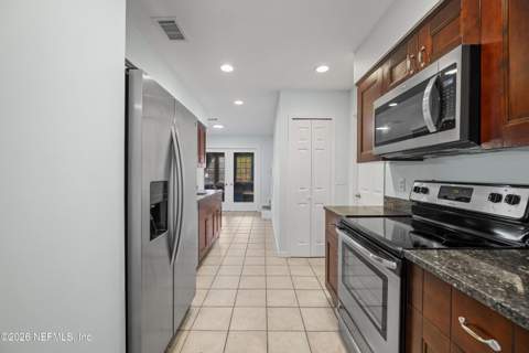 4887 Norwalk Place, Jacksonville FL - photo 20 of 53