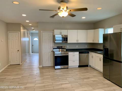 1710 Rowe Avenue, Jacksonville FL - photo 6 of 31