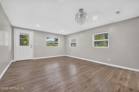 8876 Old Plank Road, Jacksonville FL - photo 8 of 36