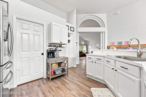 13055 Brians Creek Drive, Jacksonville FL - photo 8 of 29