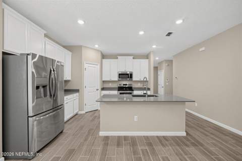 911 Colon Lane, Jacksonville FL - photo 10 of 31