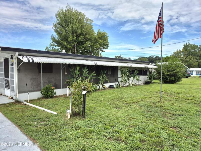 3 bedroom Mobile Home at 309 Bass Trail, Metes & Bounds, Crescent City — photo 2