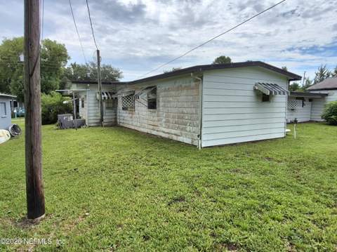 309 Bass Trail, Crescent City FL - photo 11 of 14